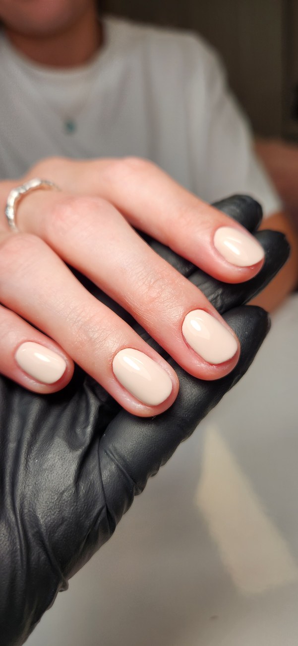 Bella Brazil signature manicure shared on Instagram